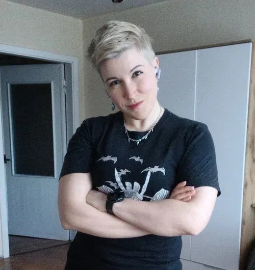 Personal trainer and fitness coach Alisa Pyvovarchyk, who coaches from Kyiv, Ukraine on QuickCoach